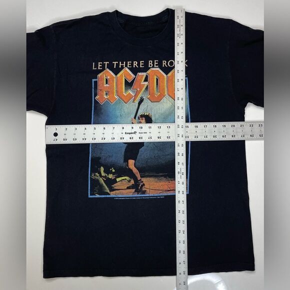 ACDC Let There Be Rock Graphic T-shirt Women Large Black Short Sleeve Music - Picture 6 of 6